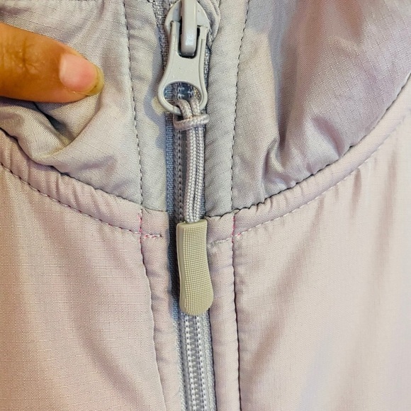 Athletic winter jacket with zipper women’s sports jacket size small pre owned - Picture 6 of 16